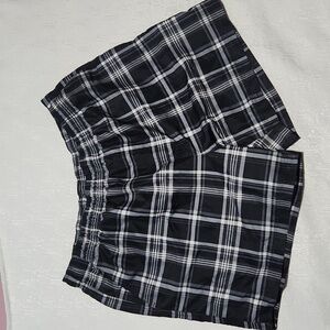 OCEAN PACIFIC XL Black and White Plaid Shorts